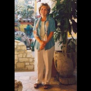 Meet your Posher, Debbie